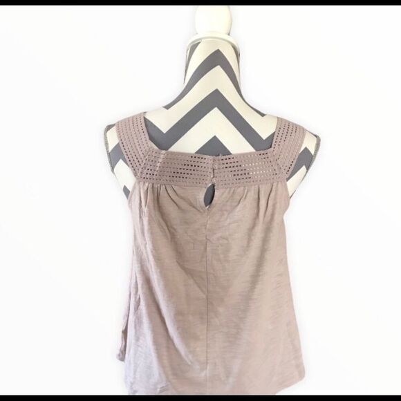 Old Navy XS NWT Tan Cotton Top With Lace - Picture 2 of 4